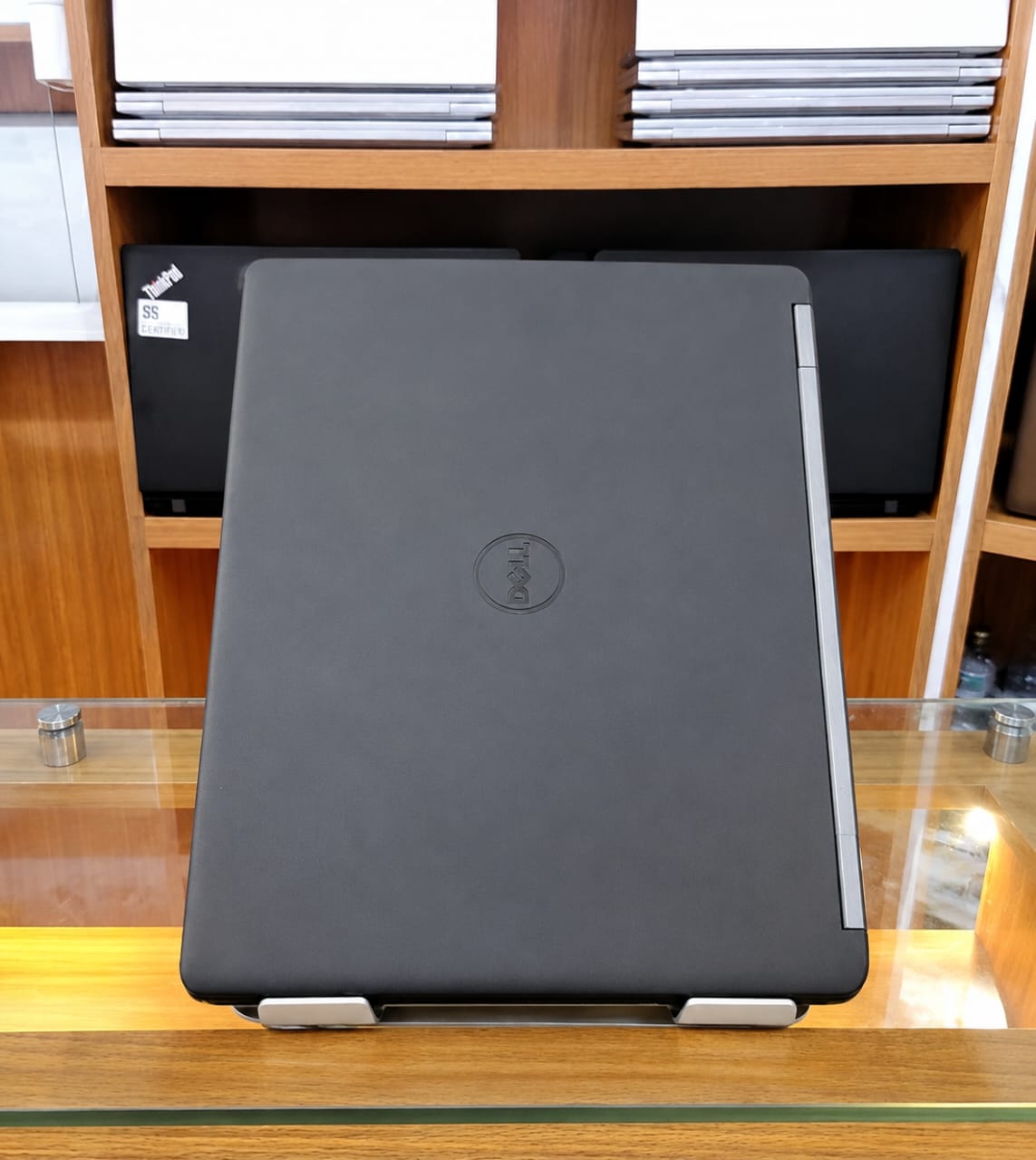 Dell Latitude E7450 - Image 2
